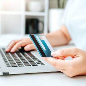 Wiadomość SMS o niedopłacie do podatku? Uważaj, można stracić pieniądze!