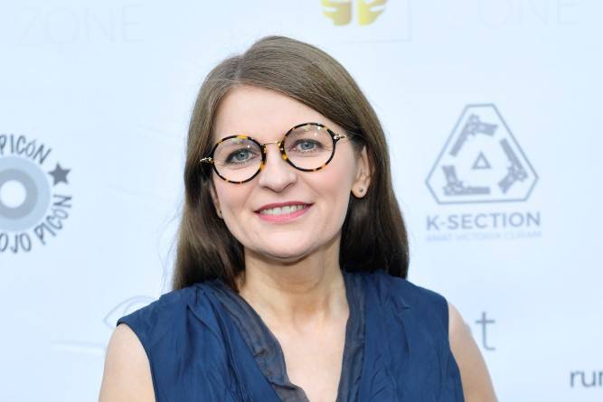 Irena Kamińska-Radomska uczy, jak poprawnie usiąść. Tego mogliście nie wiedzieć [WIDEO]