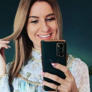 "Rolnik szuka żony". Sara z 4. edycji jest w ciąży! Te zdjęcia z baby shower zdradzają płeć pociechy [ZDJĘCIA]