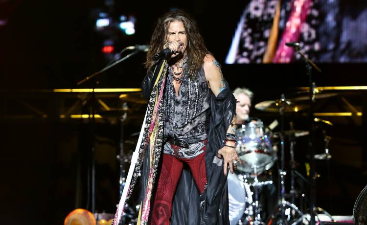 Aerosmith przerywa trasę koncertową. Diagnoza wokalisty jest wstrząsająca