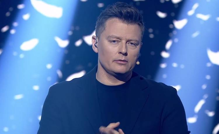 Żałoba w "Jaka to melodia". Brzozowski przekazał na antenie druzgocącą wiadomość [WIDEO]