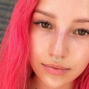 Young Leosia odsłania pośladki i podnosi temperaturę. Fani: "Bogini" [FOTO]