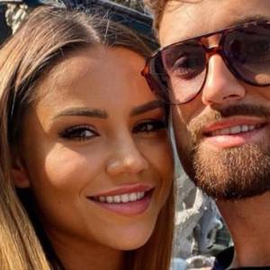 Hubert z "Love Island" zdradził, co łączy go z Agatą po rozstaniu. "Tutaj przyjaźni nie ma"