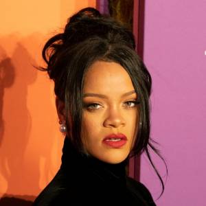 Rihanna diametralnie odmieniona. Piosenkarka zaskakuje nową fryzurą [FOTO]