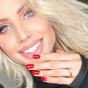 Marta Karpińska odsłania ciało w body z futerkiem! Bohaterka "Gogglebox" rozpala zmysły [FOTO]