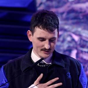 Co Dawid Podsiadło robi w olimpijskim studiu? Internauci podzieleni  