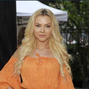 Ola Ciupa w czerwonej bieliźnie rzuciła fanów na kolana. Koronka niewiele zasłania! [FOTO]