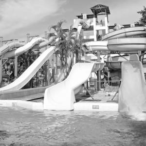 Tragiczny wypadek w parku wodnym. 23-latka spadła z wysokiej platformy