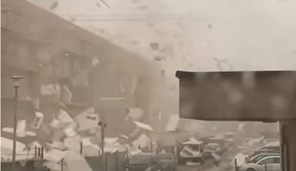 Dwie ofiary śmiertelne. Zabójcza trąba powietrzna w Krakowie [WIDEO]