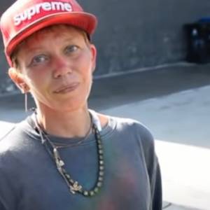 Loni Willison była modelką i żoną znanego aktora. Dziś żyje na ulicy: "Mam tu wszystko, czego potrzebuje"               