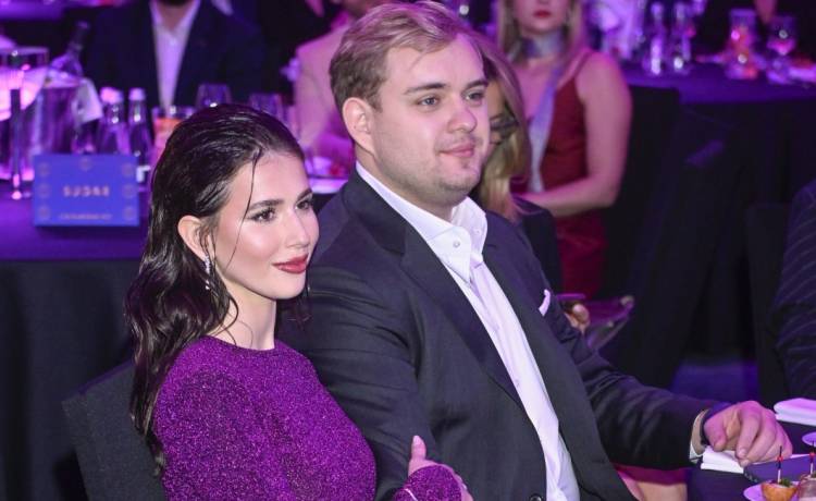 Tata Roxie Węgiel zabrał głos ws. jej ślubu z Kevinem. Zadziwiający komentarz