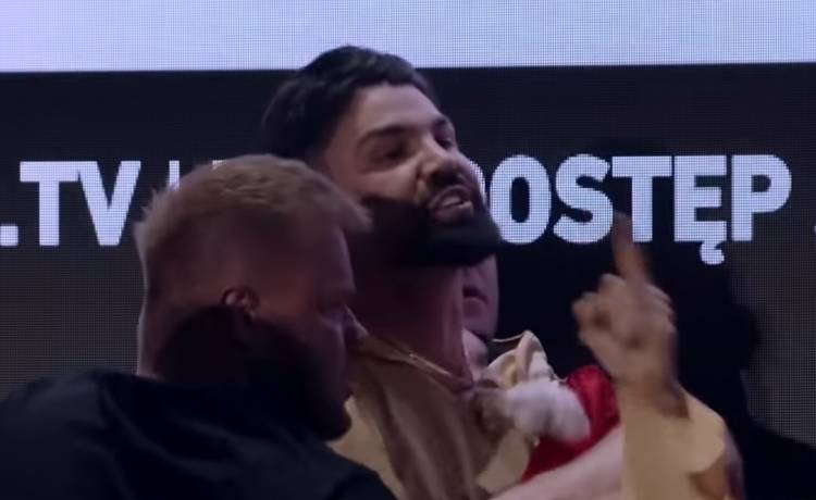 Paweł Tyburski brutalnie zaatakował Dona Kasjo, fot. YouTube/Seb4