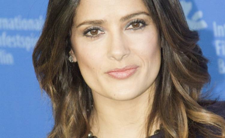 Salma Hayek bez makijażu. Aktorka wygląda o wiele młodziej!