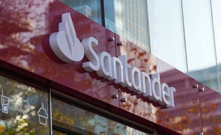 Santander ostrzega, fot. Shutterstock