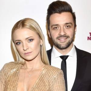 Barbara Kurdej-Szatan oburzona głosowaniem widzów! Aktorka wspiera męża, który odpadł z "Tańca z gwiazdami"                 