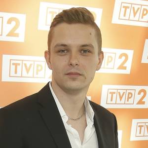 Nowe odcinki "Barw szczęścia" skrytykowane przez widzów. Poszło o... wybuch namiętności!