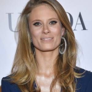 Julia Pietrucha odsłoniła brzuch przed obiektywem i... zatańczyła! "Nie mogłam się powstrzymać" [WIDEO]