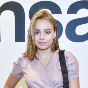 Oliwia Bieniuk topless i w mocnym makijażu niczym hollywoodzka gwiazda! Jest nie do poznania! [FOTO]