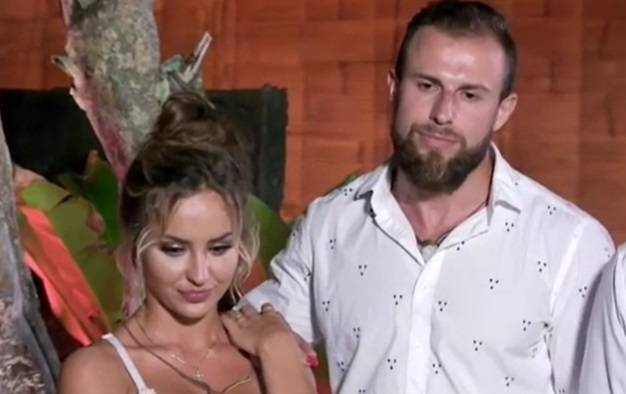 "Hotel Paradise 2". Willę opuściły dwie osoby. Wyniki rajskiego rozdania rozjuszyły widzów. "Dalej męczarnia z Kamilem"