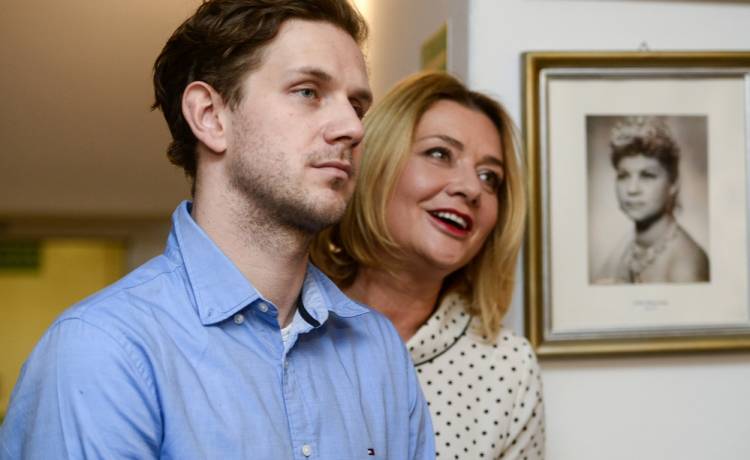 Antek Królikowski pokazał zdjęcie z nową dziewczyną. Fani porównują ją do słynnej hollywoodzkiej aktorki