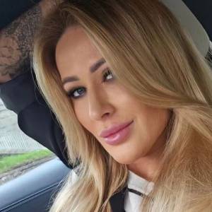 Sylwia Peretti w bikini. Celebrytka zbierała promienie słoneczne, pozując na skale. "Piękna" [FOTO]