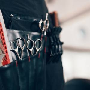 Ma 95 lat i włosy długie na kilka metrów. Nie pójdzie do fryzjera, bo uważa się za bóstwo