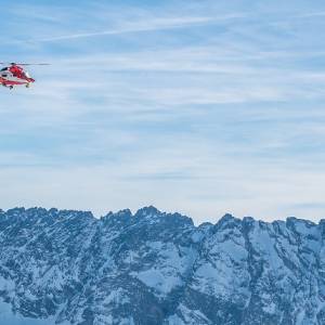 Spędził ponad 20 minut pod warstwą śniegu o grubości 1,5 m. Przeżył dzięki błyskawicznej akcji TOPR! [FOTO] 