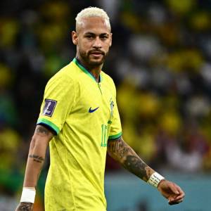 Fani nie dowierzają, że to Neymar! Piłkarz od kilku miesięcy nie ćwiczy, internauci komentują: "Co się z nim stało?" [FOTO]