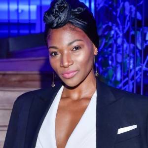 Osi Ugonoh z "Top Model" na fotografii w skąpym bikini. "Ale rakieta" - komentują internauci 