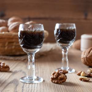 Orzechówka: Świetnie działa na jelita i żołądek. Niszczy pasożyty i odtruwa