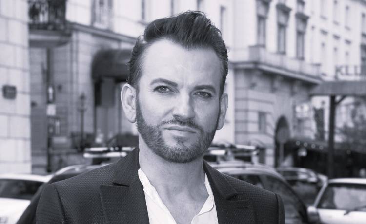 Gabriel Seweryn nie żyje. Projektant z "Królowych życia" zmarł w wieku 56 lat