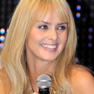 Izabella Scorupco wzięła ślub ze szwedzkim miliarderem. Para wyglądała obłędnie!