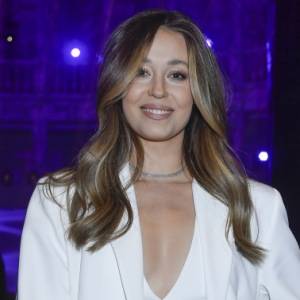 Izabella Krzan postawiła na kolor! Dwuczęściowy strój podkreślił jej atuty. "Ślicznotka" - komentują internauci [ZDJĘCIA]