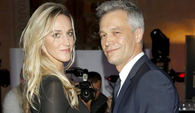 Ola Żebrowska w samej bieliźnie odsłania ciążowy brzuch. Powalający efekt! 