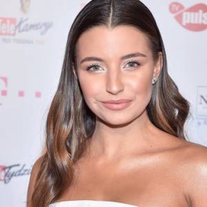 Julia Wieniawa po wizycie u fryzjera! Internauci zachwyceni: "Bosko, niesamowicie"