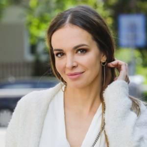 Anna Wendzikowska zasłoniła głowę kapeluszem, ale odsłoniła pośladki. Wakacyjne zdjęcie gwiazdy to hit! 