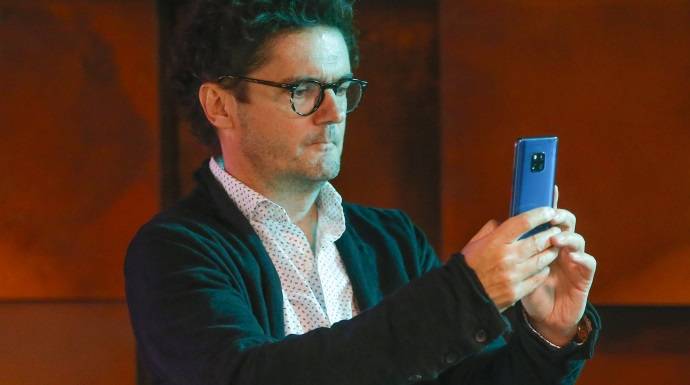 Kuba Wojewódzki na zdjęciu sprzed lat. Towarzyszy mu... Anna Mucha!