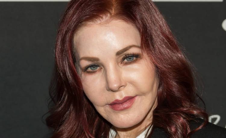 Pokonała proces starzenia? 78-letnia Priscilla Presley pokazała twarz prawie bez zmarszczek! [FOTO]