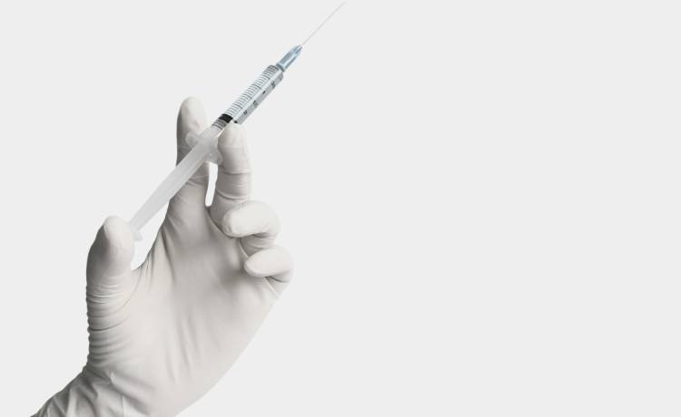 Przeszła operację plastyczną, trzy godnie później zmarła. Lekarze ostrzegają