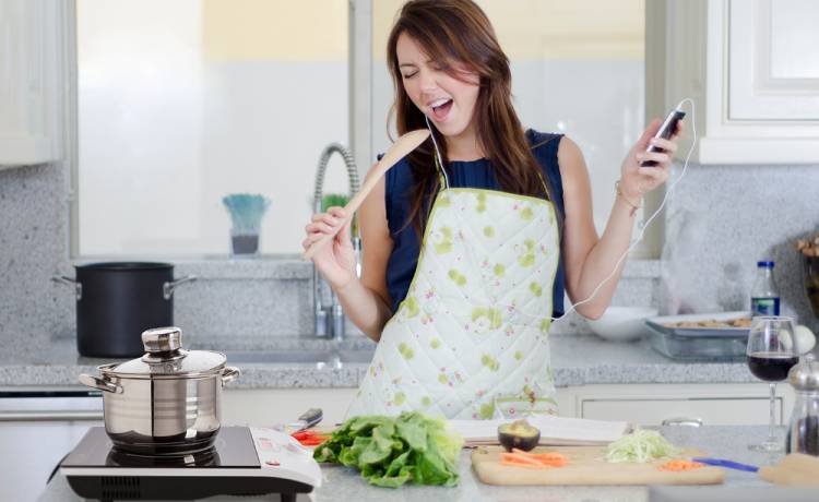 Kuchenka indukcyjna - przydatna nie tylko w podróży!