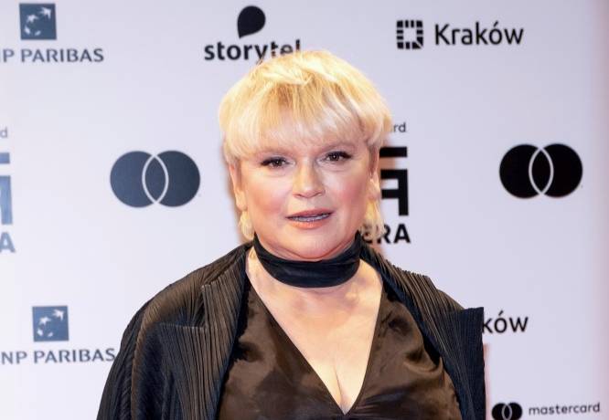 Katarzyna Figura z córkami. Koko i Kaszmir są dorosłe! Kobiety zapozowały w sesji okładkowej [FOTO]