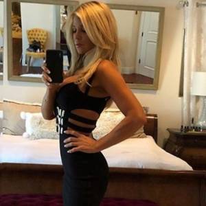 Gwiazda "Słonecznego patrolu" w bikini! Aż trudno uwierzyć, że ma 51 lat