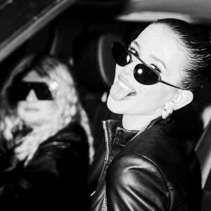 Roxie Węgiel w duecie z Beatą Kozidrak. Tak brzmi ich "Łobuz". Będzie hitem? [WIDEO]