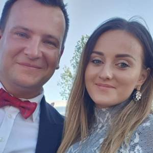 "Rolnik szuka żony". Ciążowe krągłości Ani coraz bardziej widoczne. "Wyglądasz kwitnąco" - komentują internauci