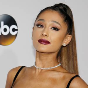 Ariana Grande jeszcze długo nie pojawi się na scenie. Artystka nie zamierza koncertować do 2022 roku