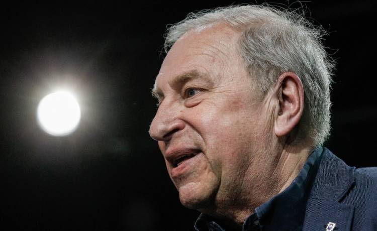 Jerzy Stuhr trafił do krakowskiego szpitala. Stan artysty oceniono jako ciężki