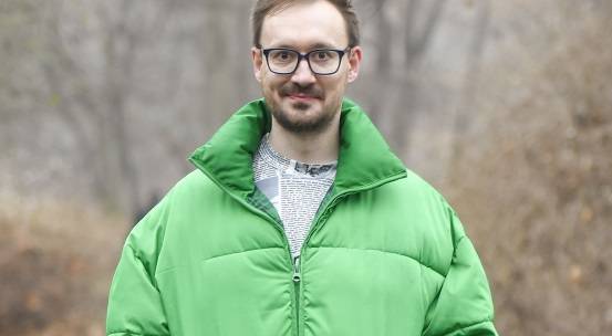 Uczestnik "Gogglebox" zdradził jedną z tajemnic programu. "Uważajcie, co pleciecie na mieście"