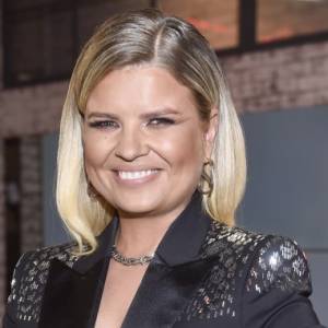 Pudrowy róż i loki. Marta Manowska zaskoczyła "wiosennym" wyglądem”! "Różowa landrynka"