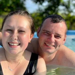 Poznał swoją aktualną żonę na weselu z byłą. Wiemy, jak wyglądał pierwszy taniec Pawła Olejnika ze "ŚOPW"! [WIDEO]