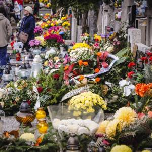 Wszystkich Świętych. Czy sklepy są otwarte?